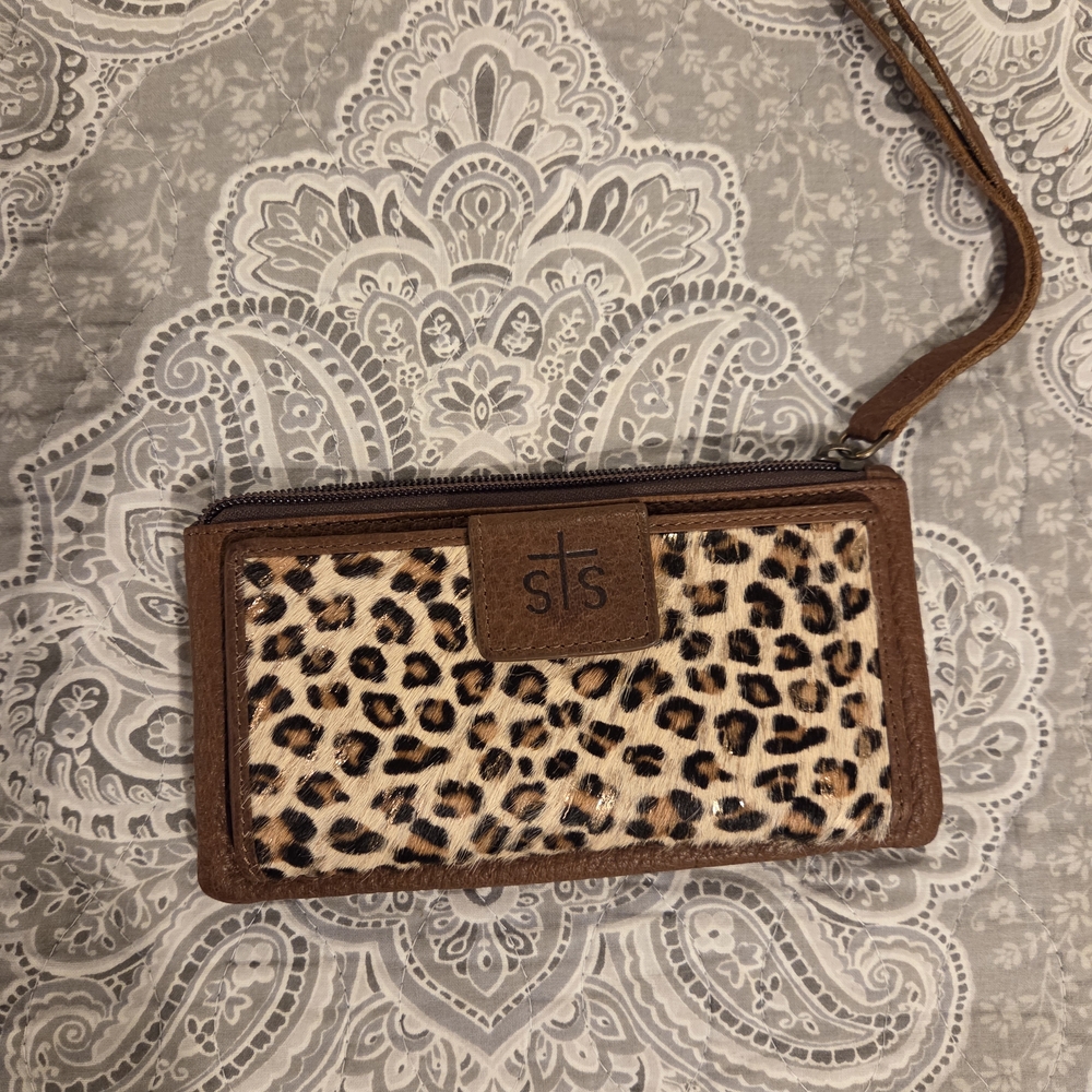 Leopard Print Wristlet Wallet